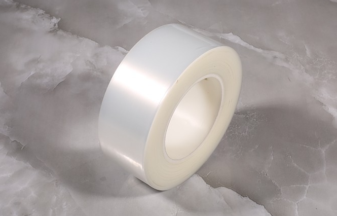 PE保護(hù)膜：戶(hù)外使用中的紫外線“防護(hù)盾”